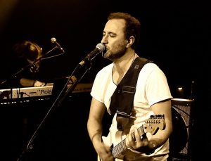 Şarkıcı Nev hayatını kaybetti