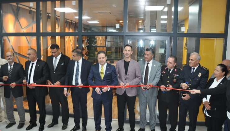 Silifke’de vakıf okuma salonu Gençlik Merkezi’nde törenle açıldı