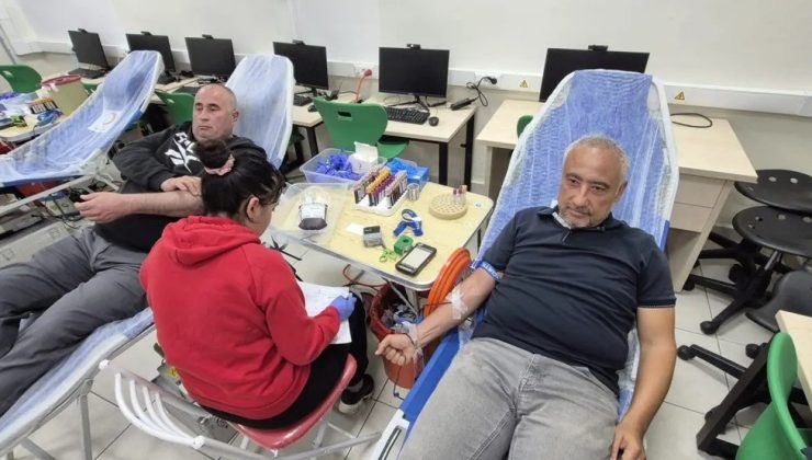 Sinop Gerze’de Haşim ve Zehra Tarı Ortaokulu kan bağışı kampanyası düzenledi