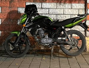 Sinop Türkeli’de devrilen motosikletin sürücüsü yaralanarak hastaneye kaldırıldı