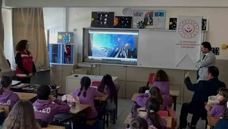 Sinop’ta İç Güvenlik Gazisi Özdemir, öğrencilere kahramanlık hikayelerini anlattı