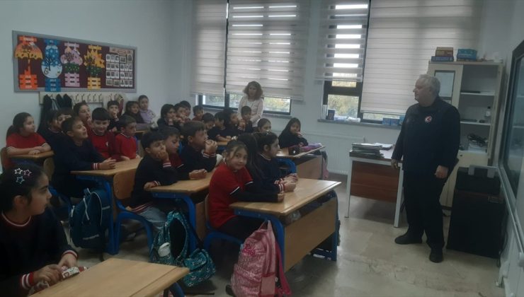 Sivas Belediyesi, Burhan Haksever İlkokulu’nda öğrencilere Sıfır Atık eğitimi verdi