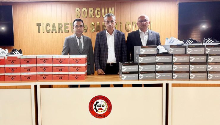 Sorgun TSO 340 çift spor ayakkabıyı öğrenciler için Milli Eğitim’e teslim etti