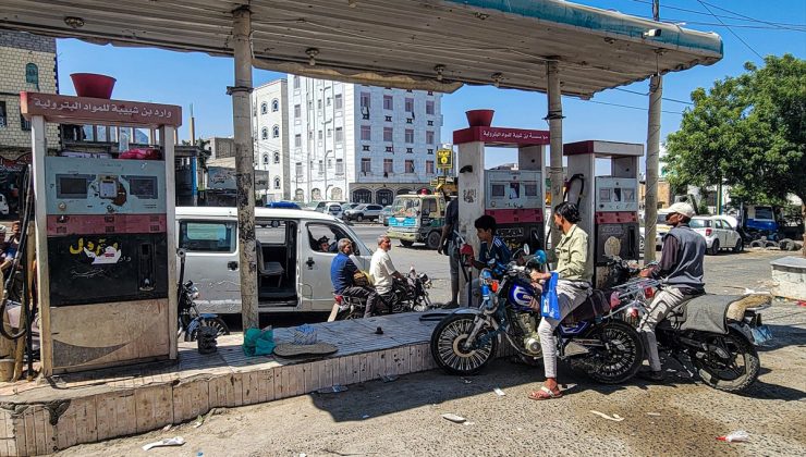 Taiz’de ikmal yollarının kapanması diyaliz seanslarını 2,5 saate indirdi