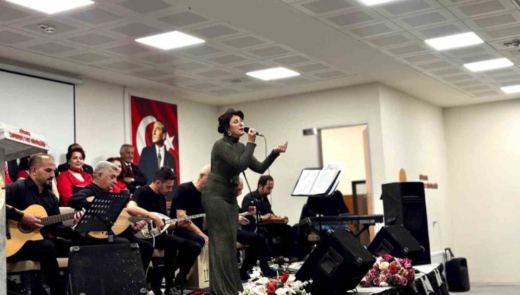 Tavşanlı Türk Sanat Müziği Korosu, Kütahya’da kız yurdunda sahne aldı