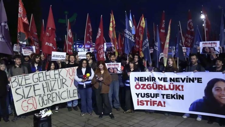 TİP, pankart astıkları gerekçesiyle tutuklanan 2 öğrenci için Beşiktaş’ta toplandı