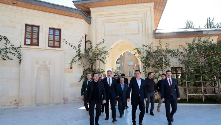 Tokat Valisi Köklü ile Başkan Yazıcıoğlu, Malatya Darende’deki külliyeyi ziyaret etti