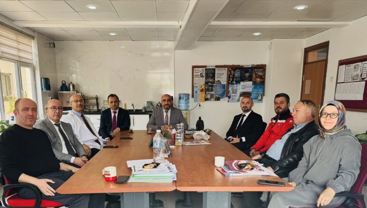 Tosya İlçe Milli Eğitim Müdürü Sabuncu, Anadolu İmam Hatip Lisesini ziyaret etti