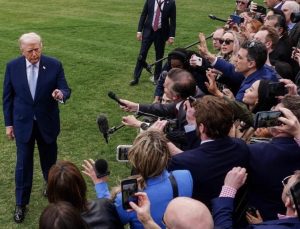 Trump’ın basın kuruluşlarına Beyaz Saray yasağına mahkeme engeli