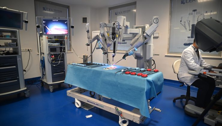 TÜSEB İDEA’da 10 robotik cerrahi simülasyon kursunda 350 doktor eğitim aldı