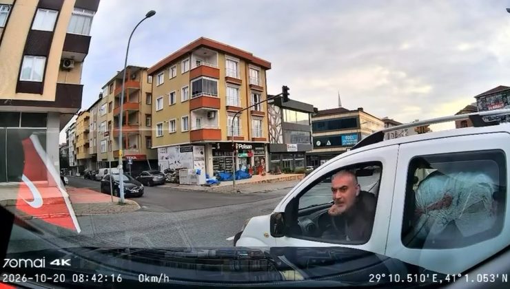 Ümraniye’de kaynak yapan sürücü, kadın sürücüye ‘Arabanı parçalarım’ diye tehdit etti