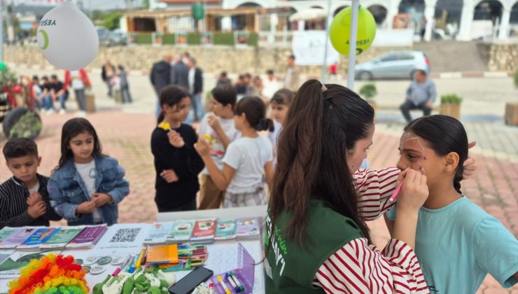 Yeşilay Hatay Şubesi Altınözü’ndeki festivalde 1200 kişiye bağımlılık broşürü dağıttı